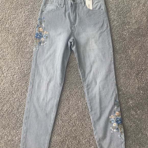 DRIFTWOOD Denim - Driftwood Meg Embroidered Floral Women's Jeans